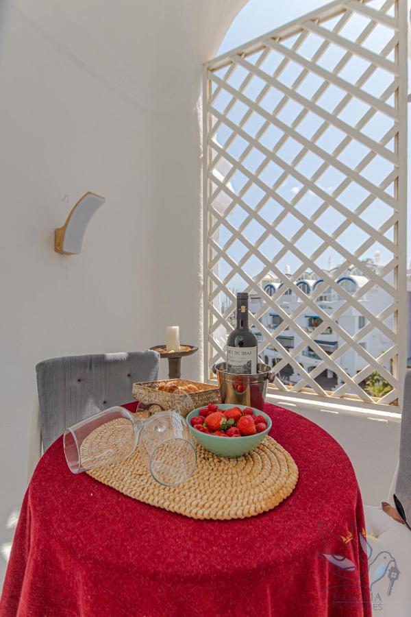 Apartment In Puerto Marina With Beautiful Views Of The Sea And The Boats Benalmádena Eksteriør billede