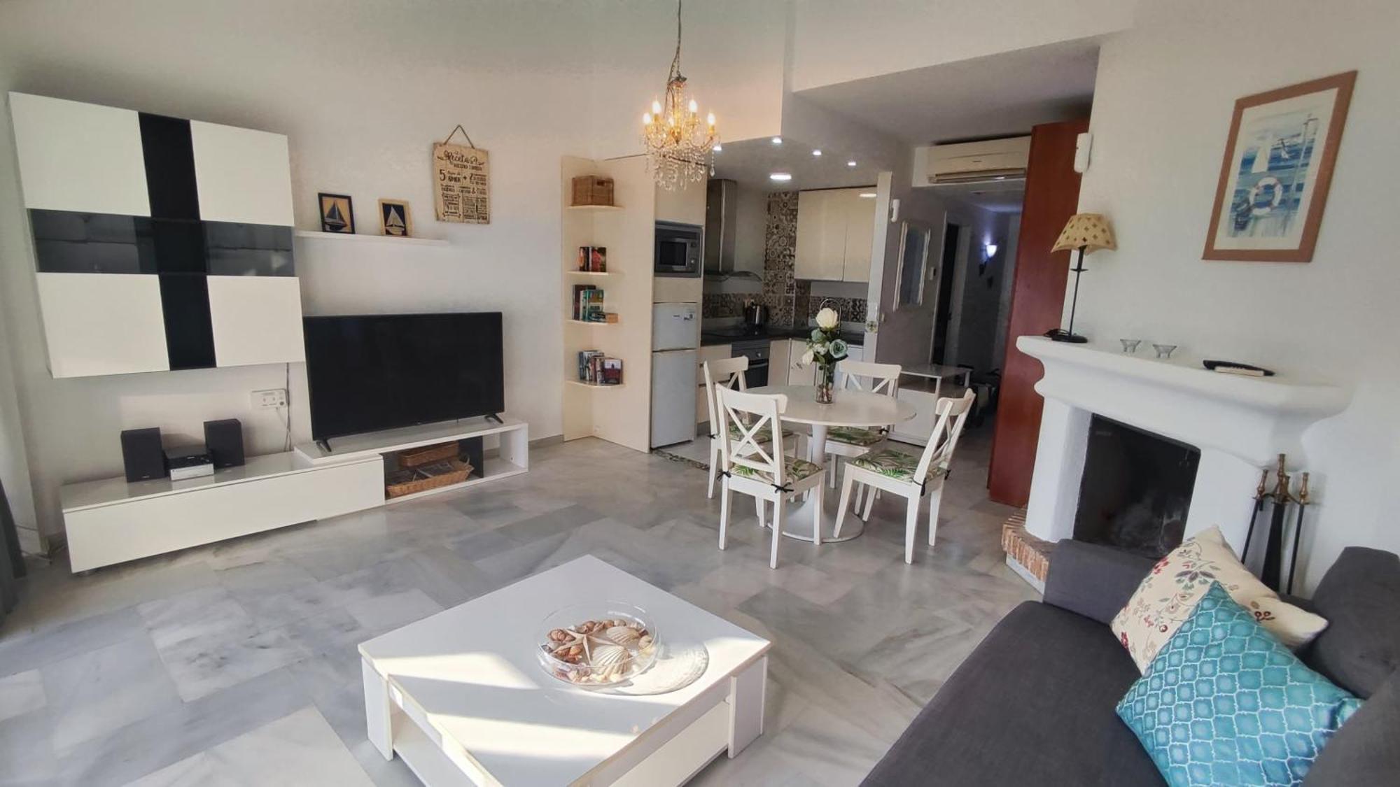 Apartment In Puerto Marina With Beautiful Views Of The Sea And The Boats Benalmádena Eksteriør billede